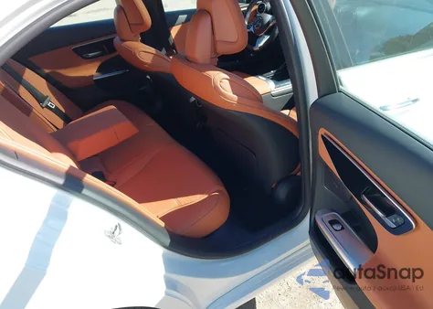 2025 Mercedes-Benz C 300 из США, поврежденный, VIN W1KAF4HB8SR277855